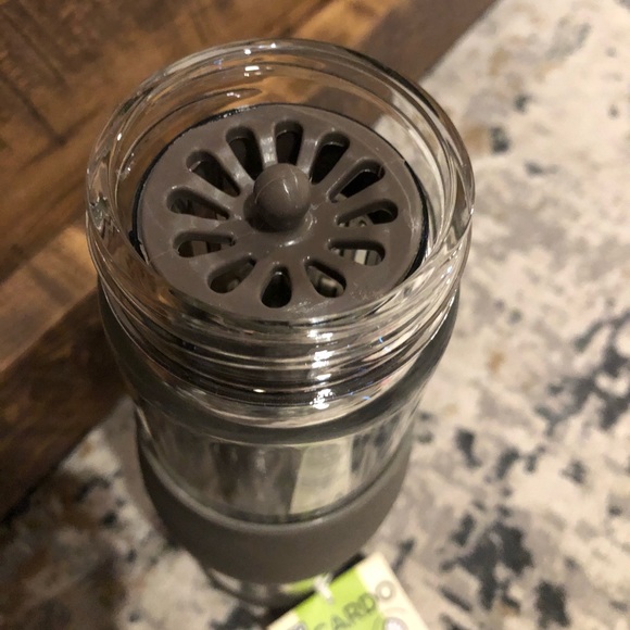 Ricardo fruit and tea infuser bottle - Picture 5 of 7